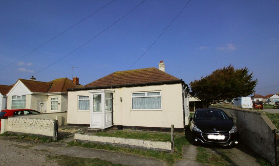 Main image of 2 bedroom Detached Bungalow for sale, Arnold Gardens, Kinmel Bay, Conwy, LL18