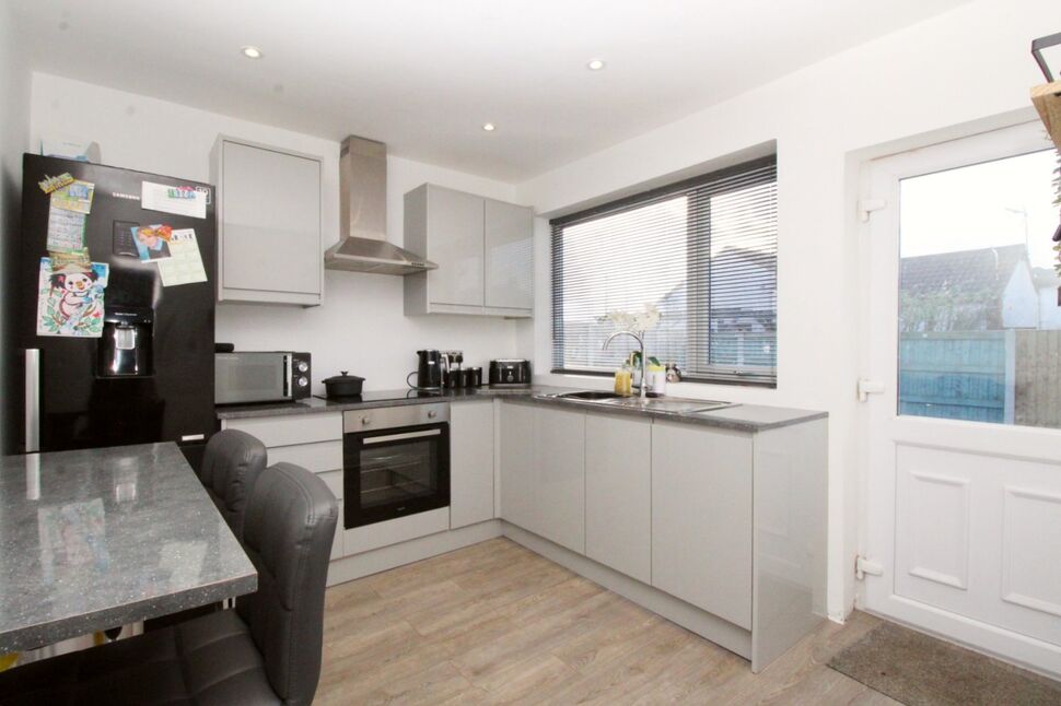 2 bedroom Detached Bungalow for sale, Towyn Way West, Towyn, LL22 £