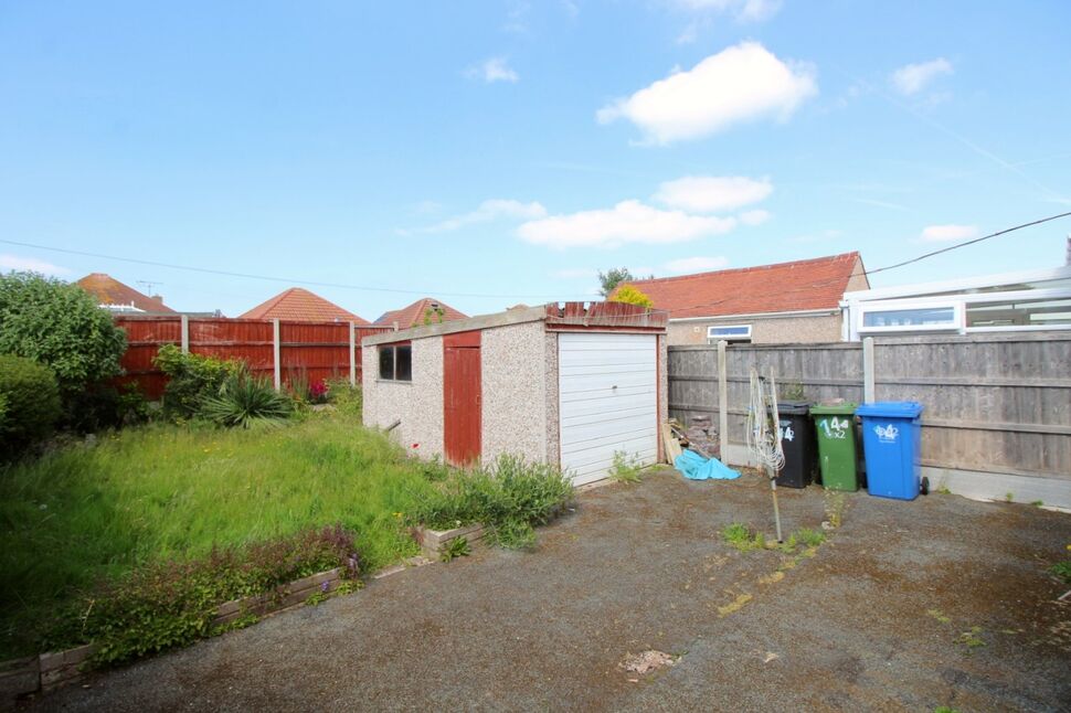 3 bedroom Detached Bungalow for sale, Knowles Avenue, Rhyl, LL18 £150,000