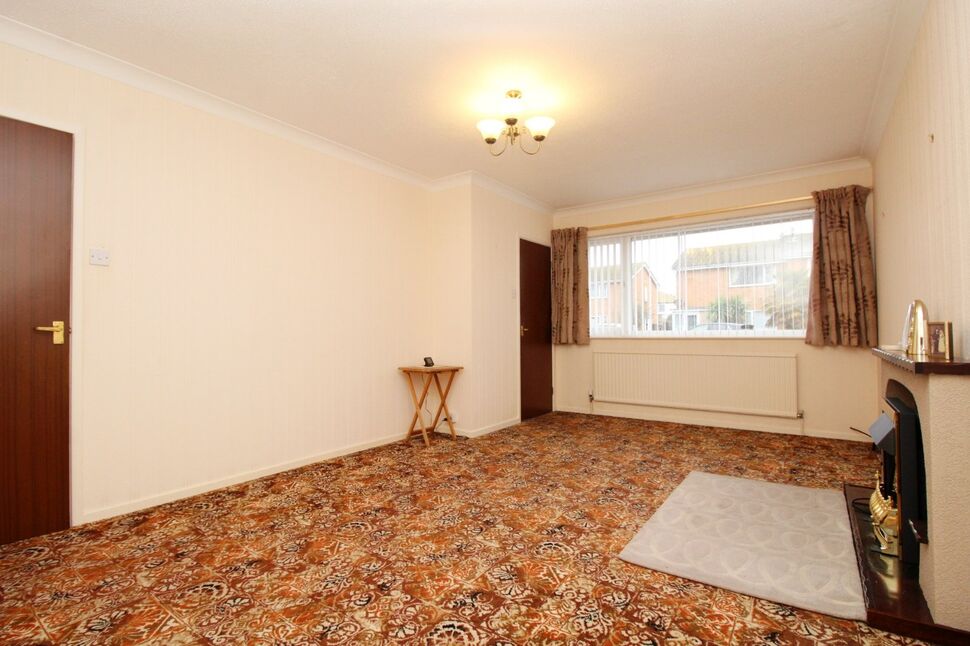 2 bedroom Semi Detached Bungalow for sale, Parc Esmor, Rhyl, LL18 £