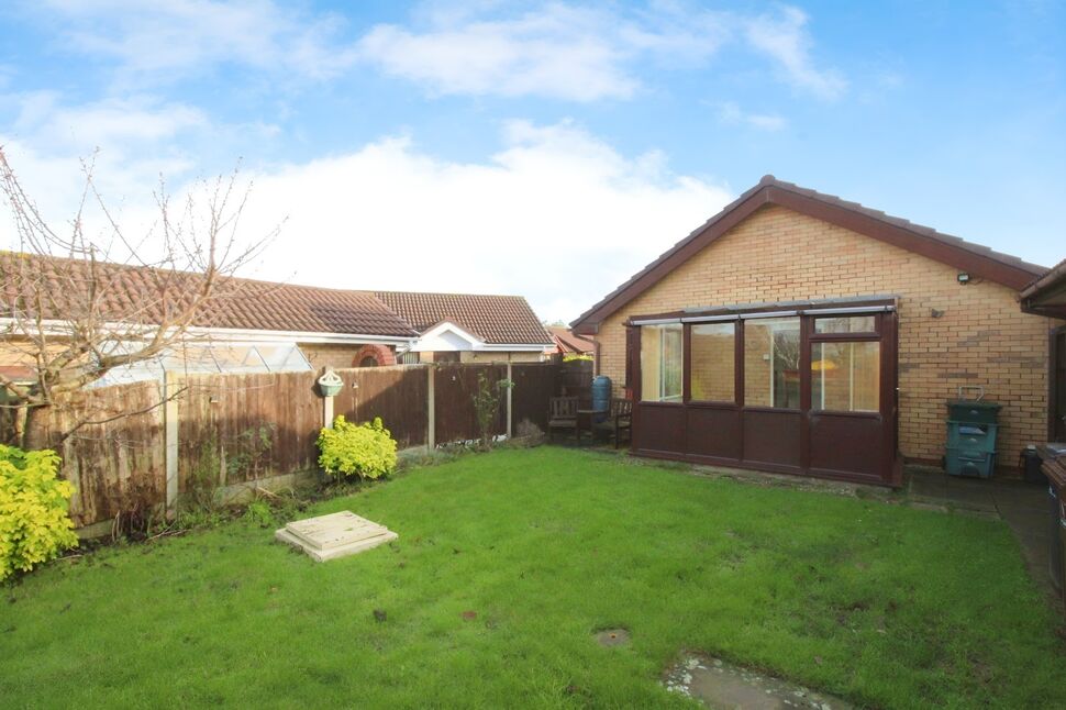 2 bedroom Detached Bungalow for sale, Lon Caradog, Abergele, LL22 £180,000
