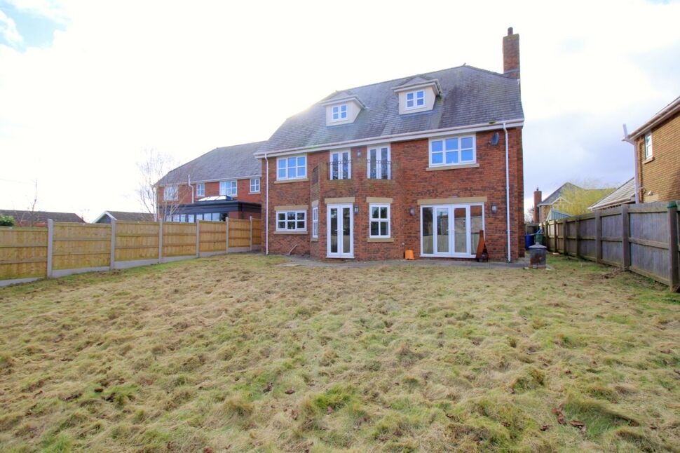 5 bedroom Detached House for sale, Castlefields, Rhuddlan, LL18 £425,000