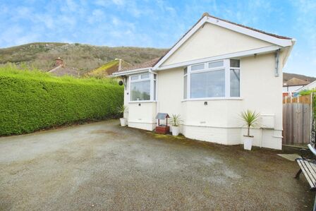 Calthorpe Drive, 2 bedroom Detached Bungalow for sale, £284,950