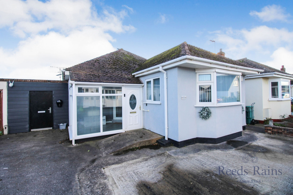 Main image of 3 bedroom Detached Bungalow for sale, Langford Drive, Kinmel Bay, Conwy, LL18