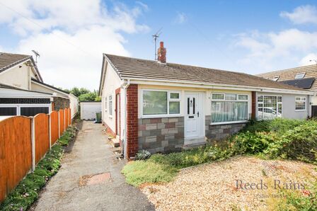 2 bedroom Semi Detached Bungalow for sale