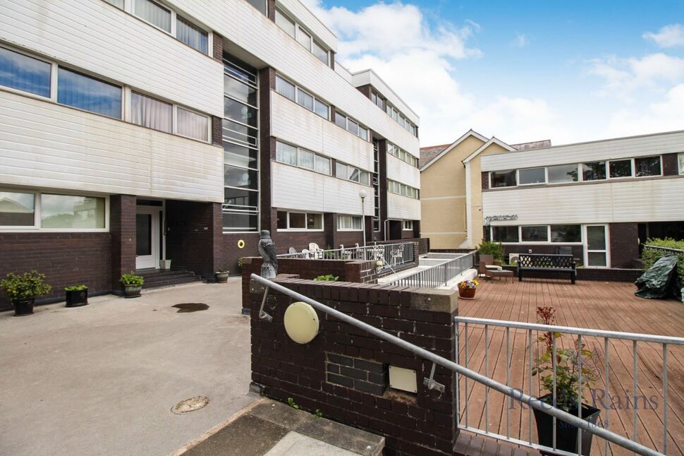 Main image of 2 bedroom Flat for sale, Glendower Court, Rhyl, Denbighshire, LL18