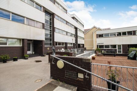 Glendower Court, 2 bedroom  Flat for sale, £185,000