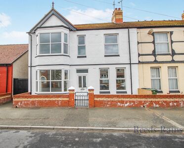 5 bedroom Semi Detached House for sale