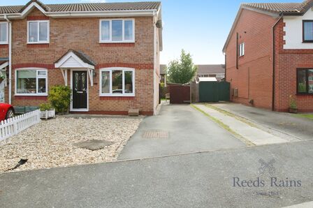 Llwyn Harlech, 2 bedroom End Terrace House for sale, £185,000