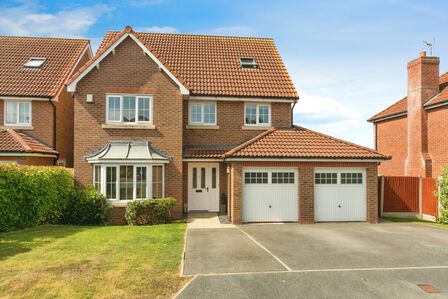 5 bedroom Detached House for sale