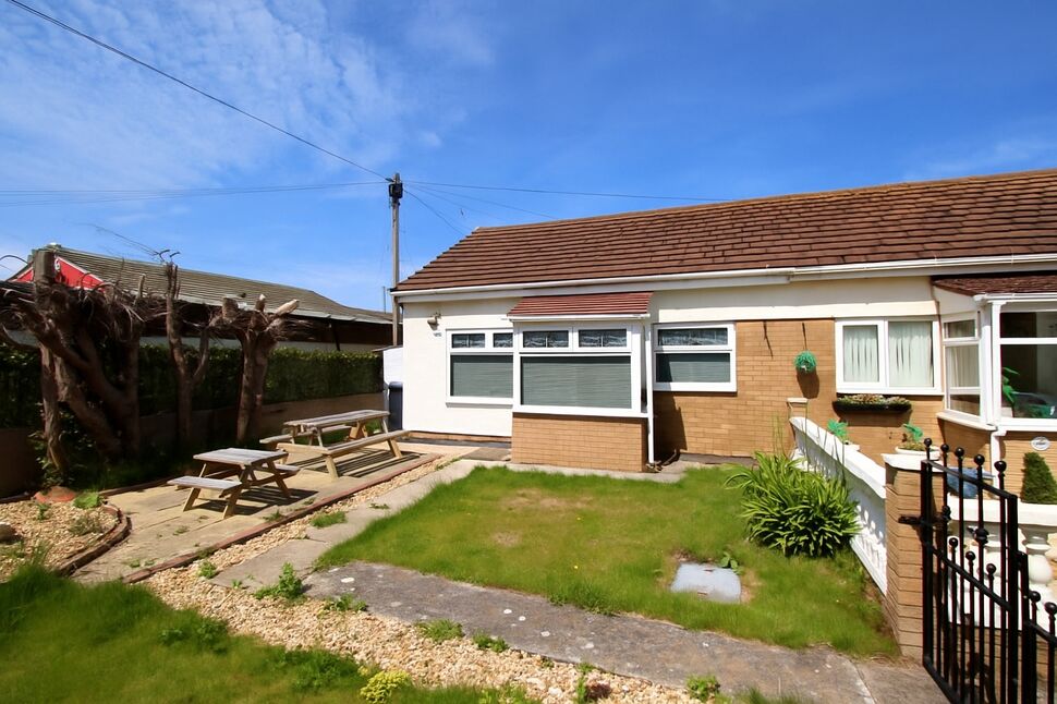 Main image of 2 bedroom End Terrace Bungalow for sale, Willow Grove, Talacre, Flintshire, CH8