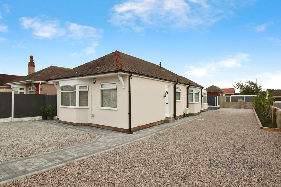 Main image of 3 bedroom Detached Bungalow for sale, Doren Avenue, Rhyl, Denbighshire, LL18