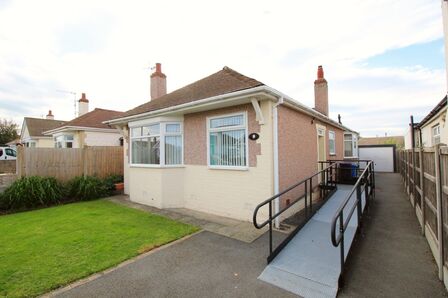 Shaun Close, 3 bedroom Detached Bungalow for sale, £200,000