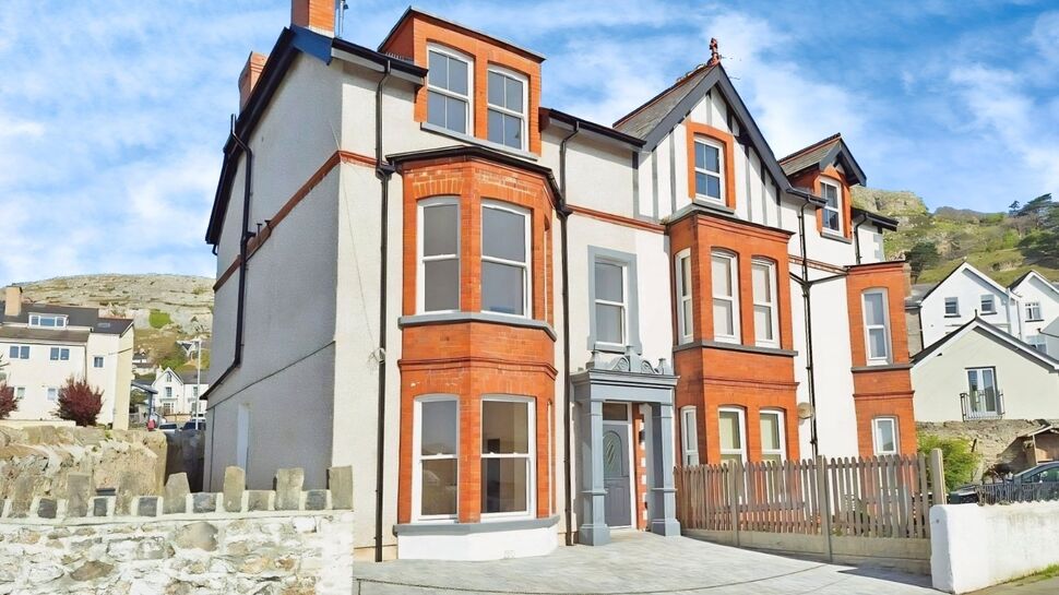 Main image of 4 bedroom Semi Detached House to rent, Tudno Street, Llandudno, Conwy, LL30
