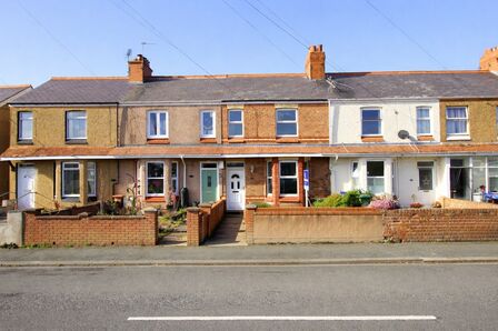 Larkmount Road, 2 bedroom Mid Terrace House for sale, &pound;130,000