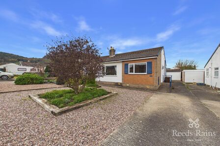 2 bedroom Semi Detached Bungalow for sale