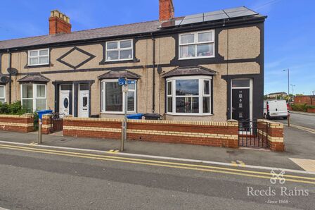 2 bedroom End Terrace House for sale