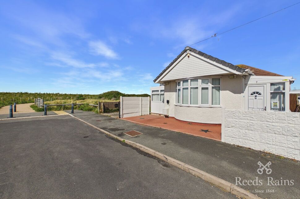Main image of 2 bedroom Detached Bungalow for sale, Terfyn Pella Avenue, Rhyl, Denbighshire, LL18