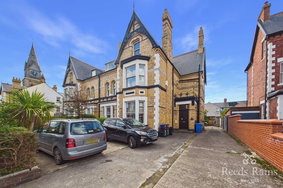 Main image of 1 bedroom Semi Detached Flat to rent, Bath Street, Rhyl, Denbighshire, LL18