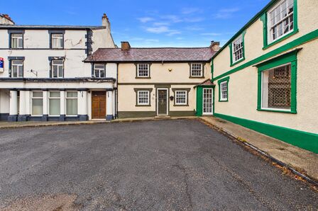 3 bedroom Mid Terrace House for sale