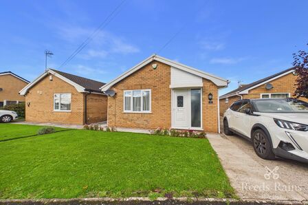 Llys Dewi, 2 bedroom Detached Bungalow to rent, &pound;895 pcm