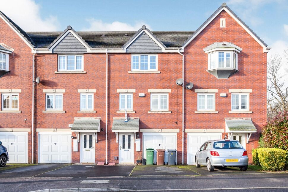 Main image of 3 bedroom Mid Terrace House to rent, Castle Lodge Avenue, Rothwell, Leeds, LS26