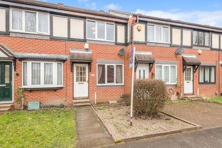 2 bedroom Mid Terrace House for sale