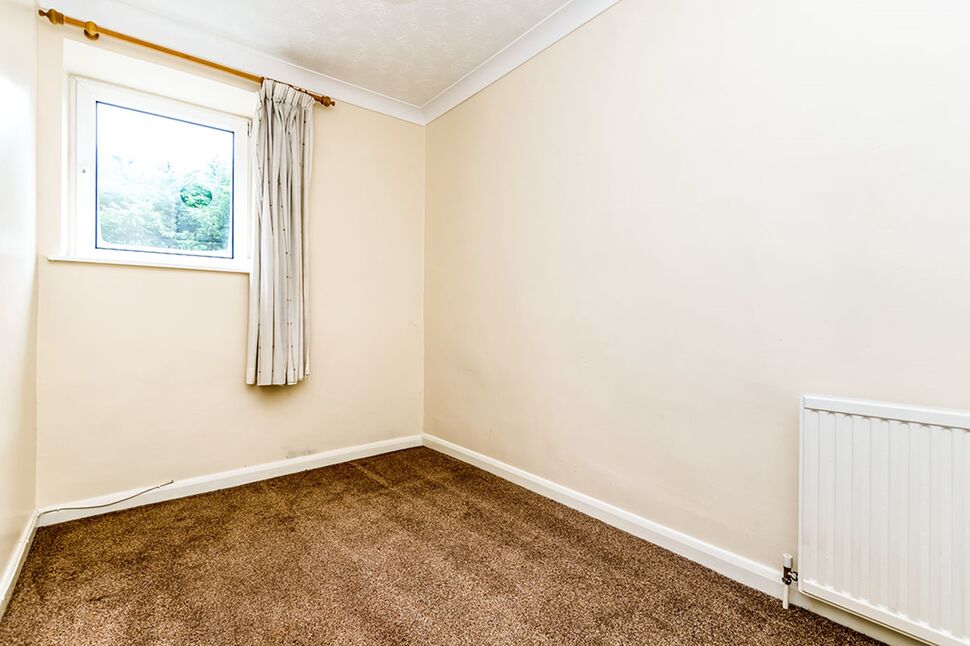 Bedroom 2 (rear)