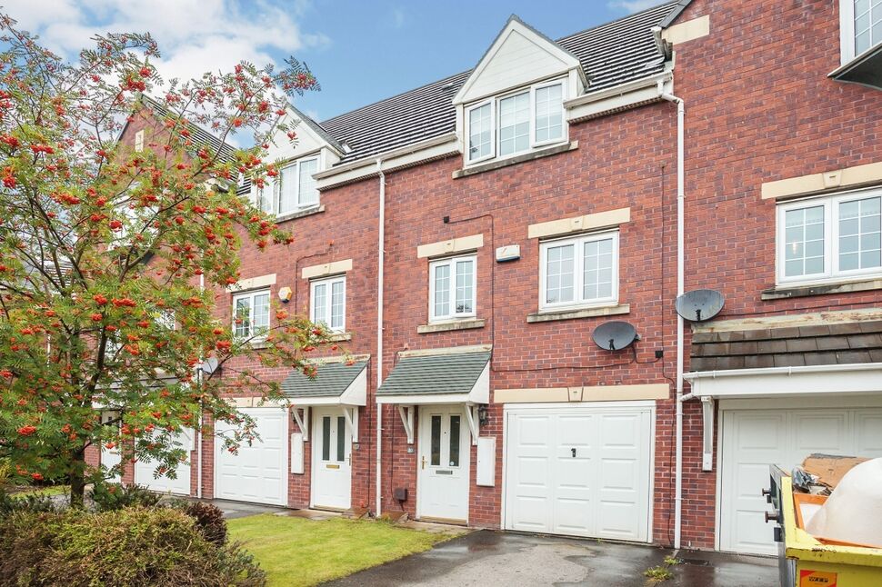 Main image of 3 bedroom Mid Terrace House to rent, Castle Lodge Avenue, Rothwell, Leeds, LS26