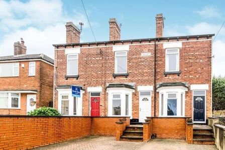 2 bedroom Mid Terrace House for sale