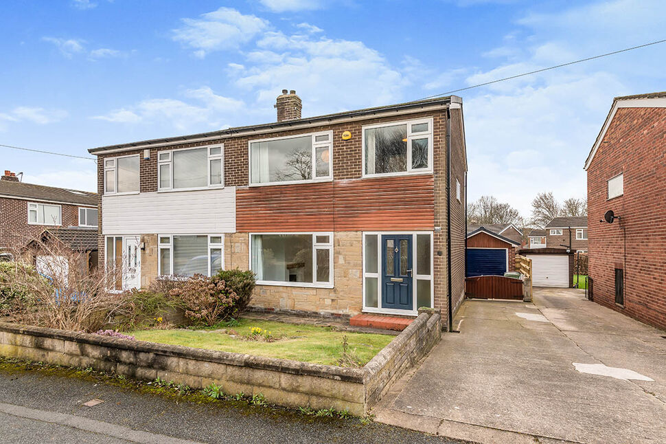 Main image of 3 bedroom Semi Detached House to rent, Parkways Close, Oulton, West Yorkshire, LS26