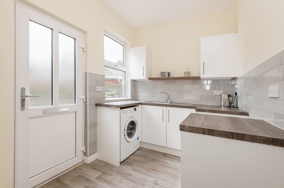 2 bedroom End Terrace House for sale, New Road, Carlton, WF3 £154,500
