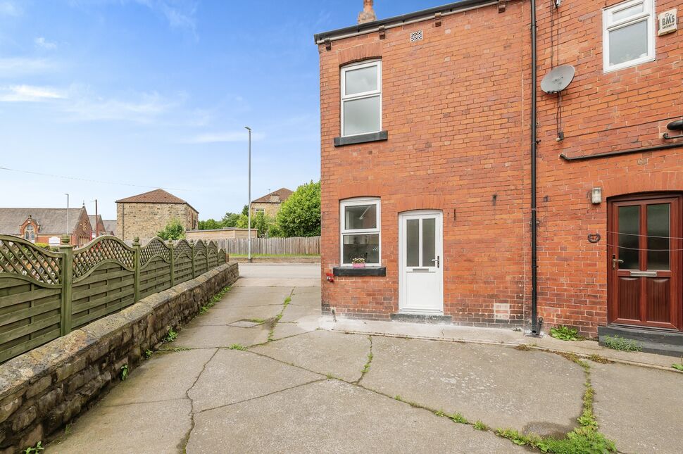 2 bedroom End Terrace House for sale, New Road, Carlton, WF3 £154,500