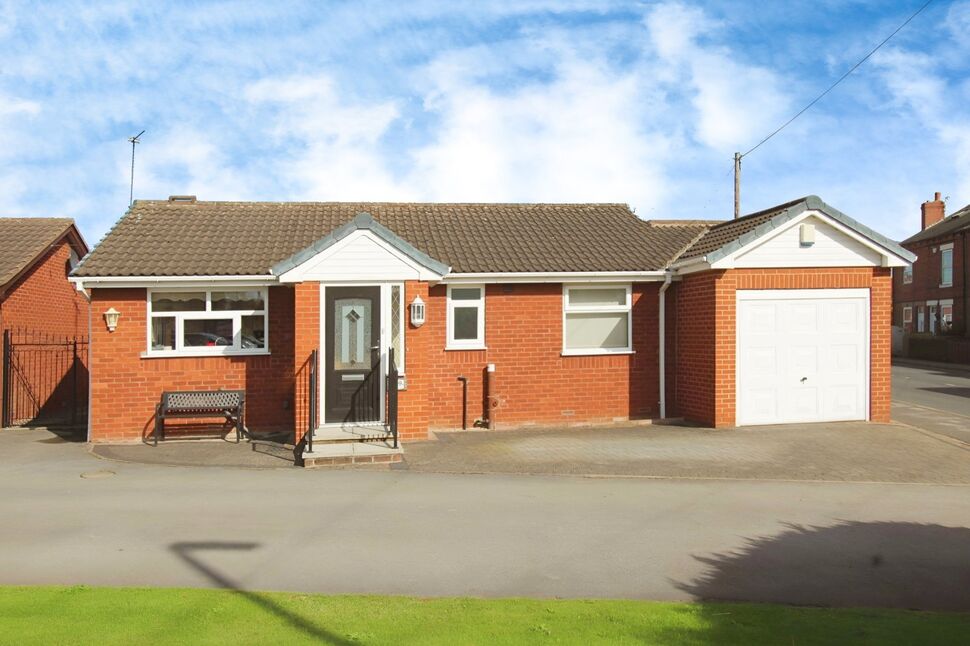 2 bedroom Detached Bungalow for sale