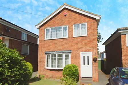 3 bedroom Detached House to rent