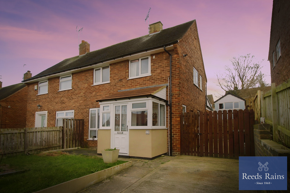 2 bedroom Semi Detached House for sale, Aberfield Drive, Leeds, LS10