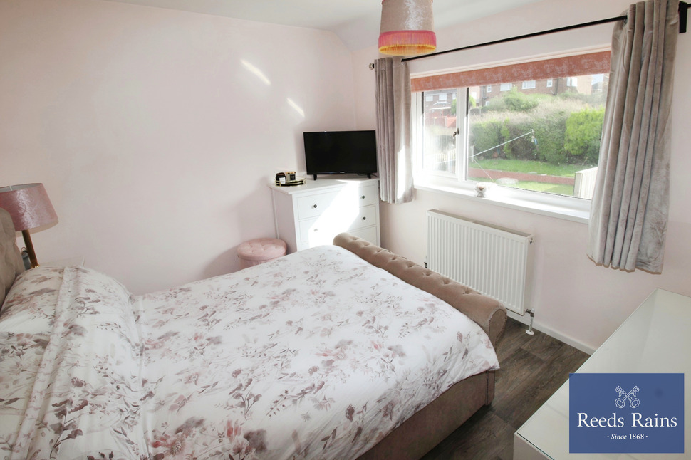 2 bedroom Semi Detached House for sale, Aberfield Drive, Leeds, LS10