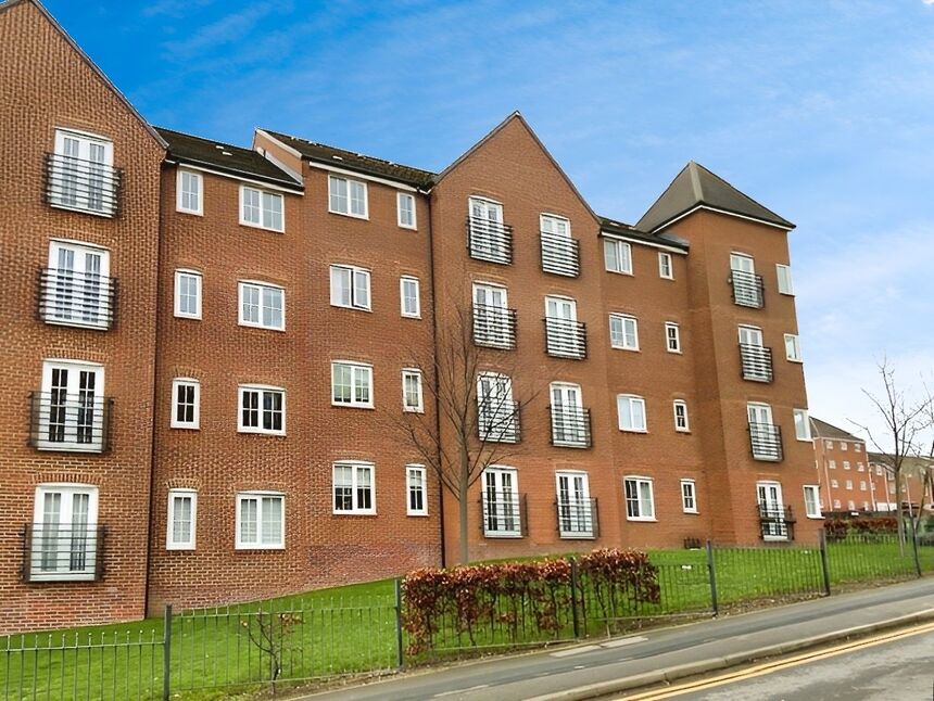 Main image of 2 bedroom Flat for sale, Fenton Gate, Middleton, West Yorkshire, LS10