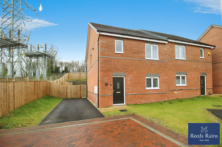 Little Wood Crescent, 3 bedroom Semi Detached House for sale, £220,000