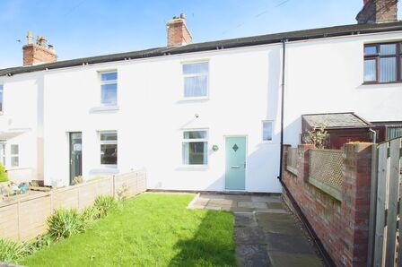 2 bedroom Mid Terrace House to rent