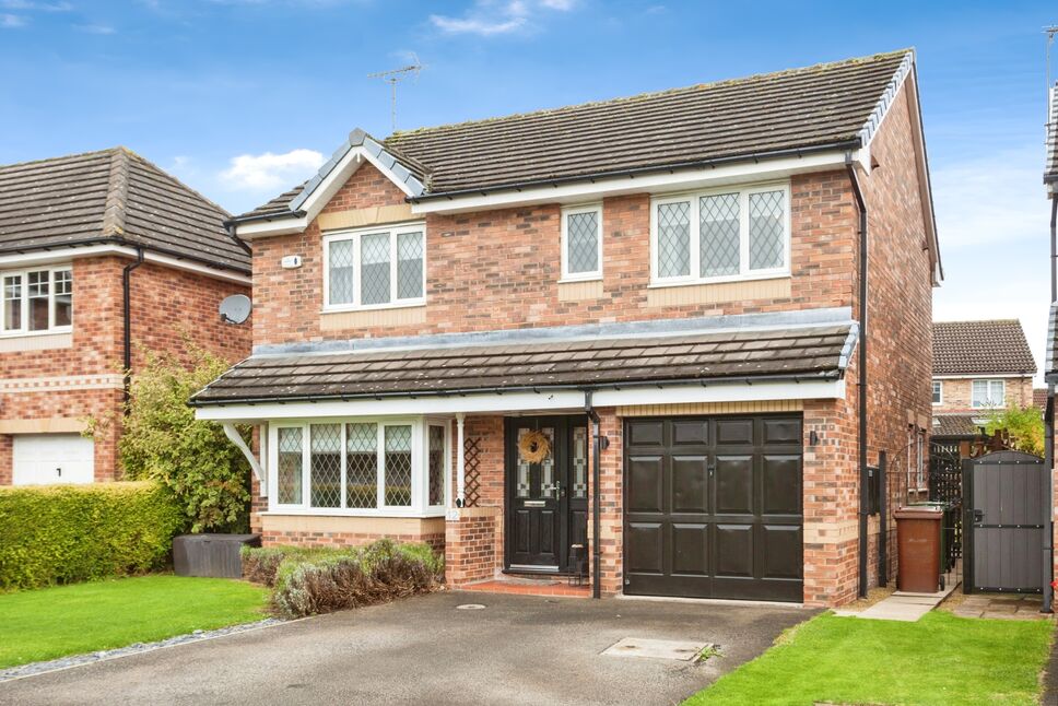 Main image of 4 bedroom Detached House for sale, Chestnut Grove, Woodlesford, West Yorkshire, LS26