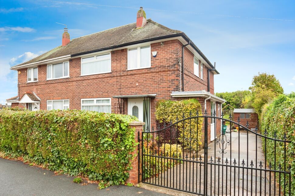 Main image of 3 bedroom Semi Detached House for sale, Lanshaw Close, Leeds, West Yorkshire, LS10