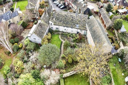 Bentley Square, 5 bedroom Semi Detached Property for sale, £895,000