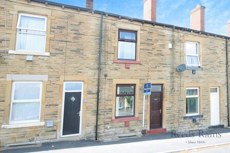 2 bedroom Mid Terrace House to rent