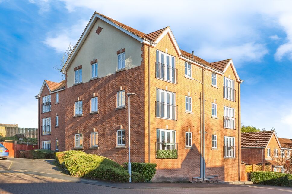 Main image of 2 bedroom Flat for sale, Oast House Croft, Robin Hood, West Yorkshire, WF3