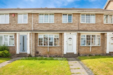 3 bedroom Mid Terrace House for sale