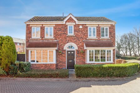 Castle Lodge Gardens, 4 bedroom Detached House for sale, £429,995