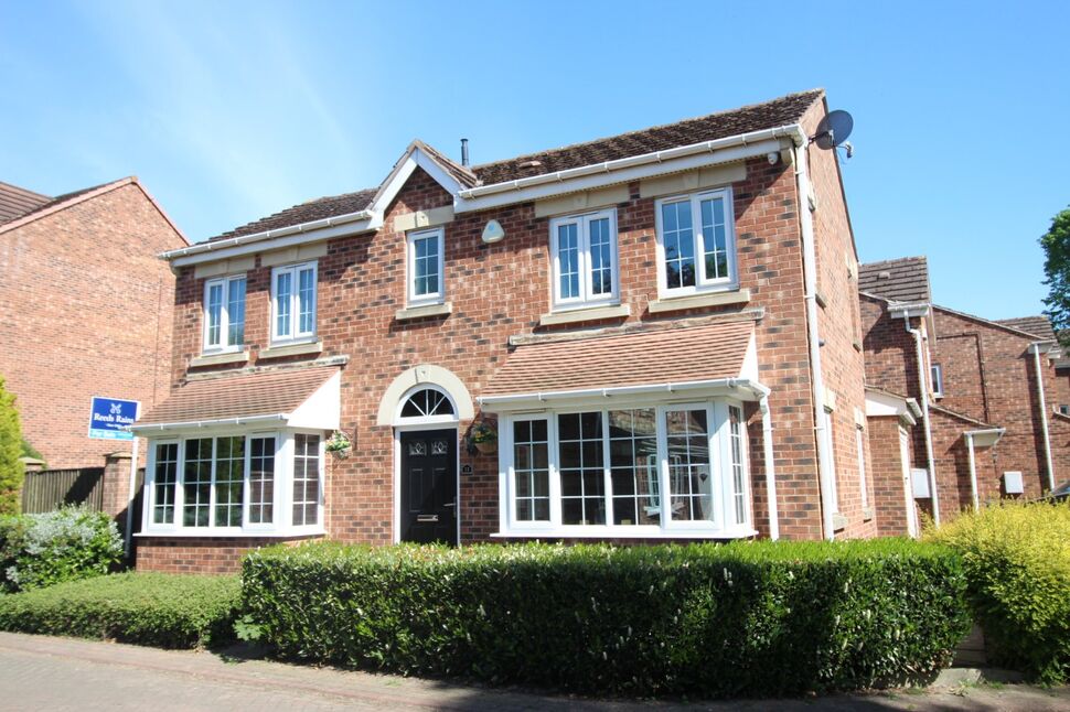 Main image of 4 bedroom Detached House for sale, Castle Lodge Gardens, Rothwell, West Yorkshire, LS26