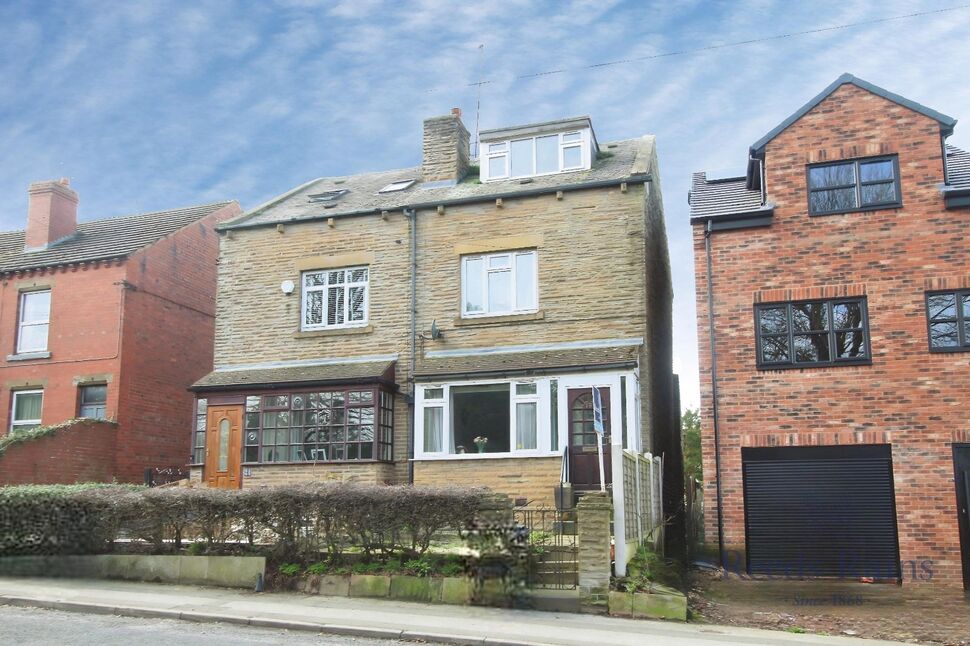 4 bedroom Semi Detached House for sale