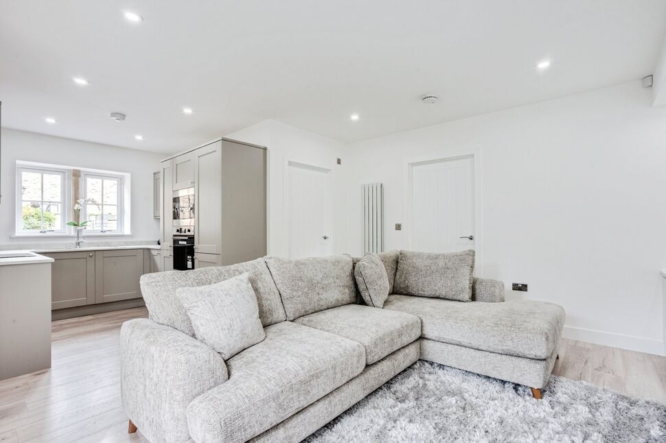 Living Room / Kitchen